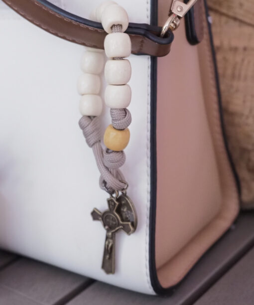 Wood of the Cross: Cream